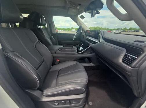 2025 INFINITI QX80 SENSORY AWD