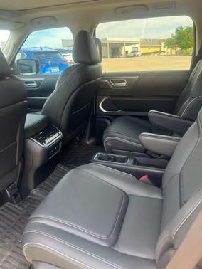 Black Obsidian 2026 INFINITI QX80 Luxe