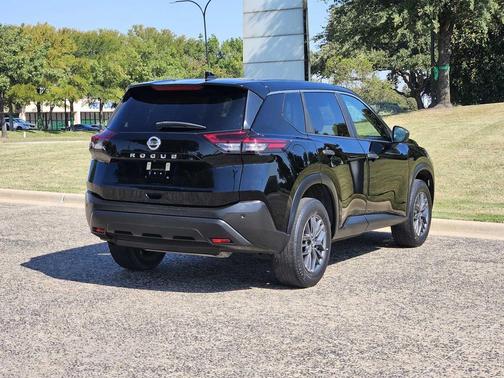 2021 Nissan Rogue S