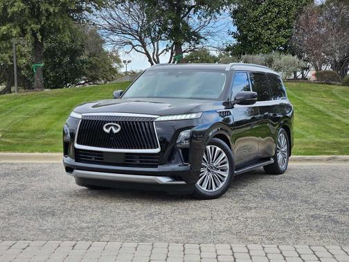 2026 INFINITI QX80 Luxe