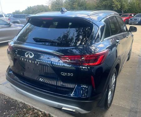 2023 INFINITI QX50 LUXE