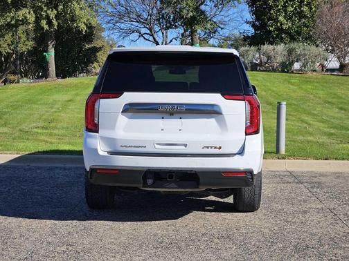 2021 GMC Yukon 4WD AT4