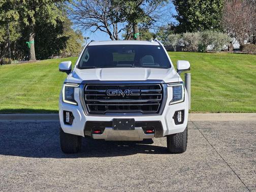 2021 GMC Yukon 4WD AT4