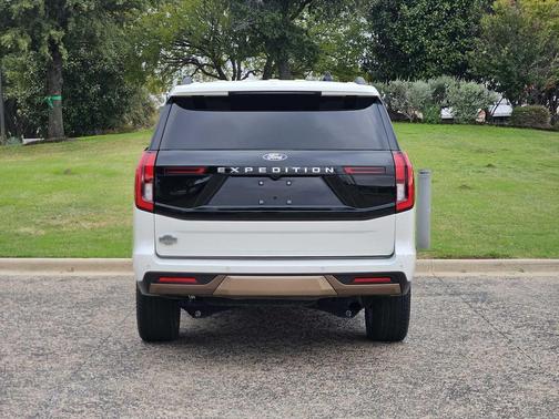 2025 Ford Expedition King Ranch