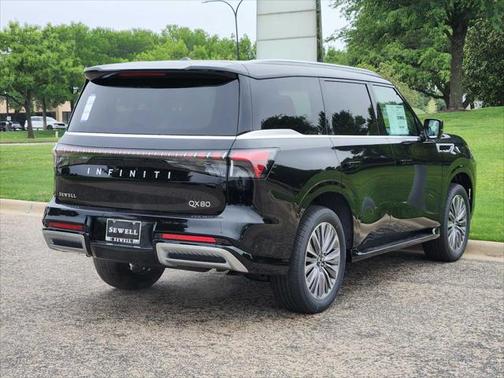 2025 INFINITI QX80 Luxe