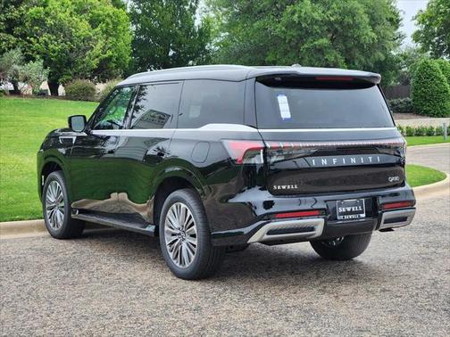 2025 INFINITI QX80 Luxe