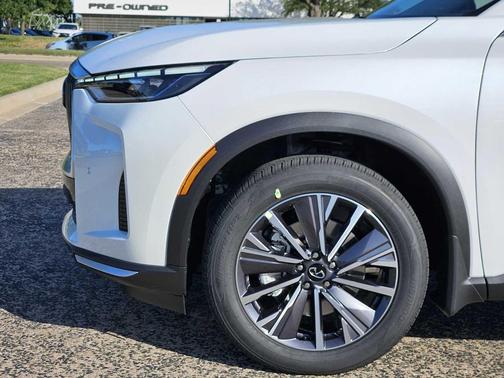Radiant White 2027 INFINITI QX60 LUXE FWD