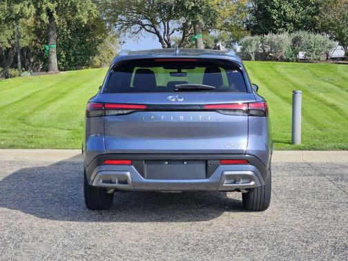 2025 INFINITI QX60 SENSORY