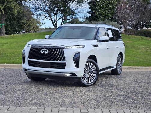 2025 INFINITI QX80 Luxe