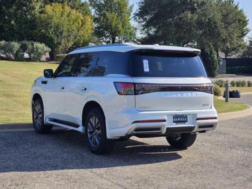 2026 INFINITI QX80 PURE