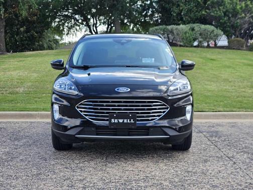 Agate Black Metallic 2022 Ford Escape Titanium