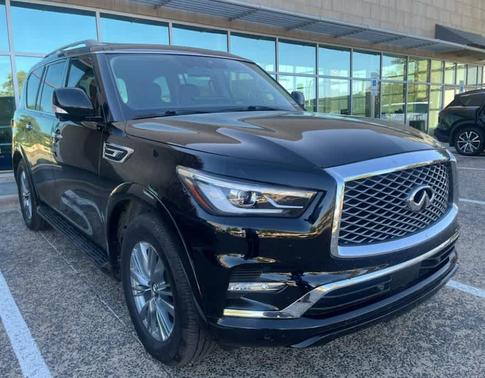2022 INFINITI QX80 Luxe
