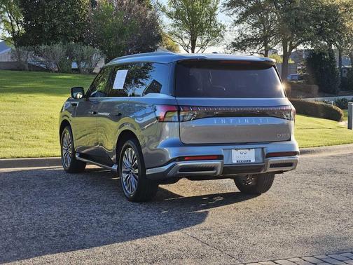 2025 INFINITI QX80 SENSORY AWD