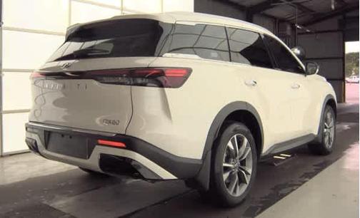 Majestic White 2025 INFINITI QX60 Luxe
