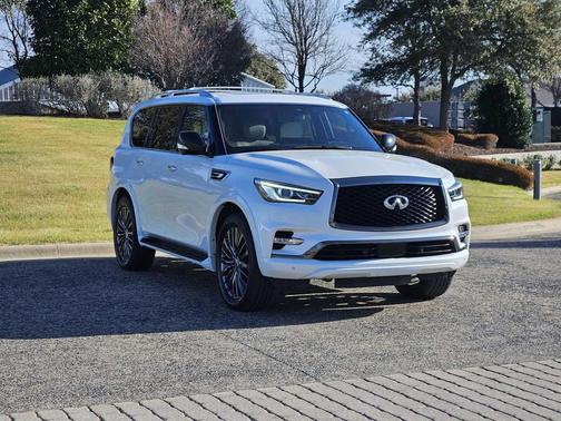2024 INFINITI QX80 SENSORY AWD