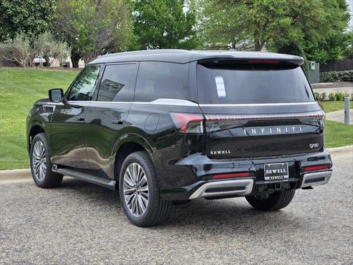 2025 INFINITI QX80 Luxe