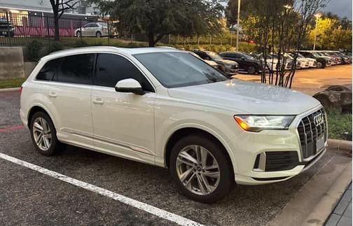 2021 Audi Q7 45 Premium