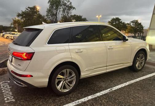 2021 Audi Q7 45 Premium