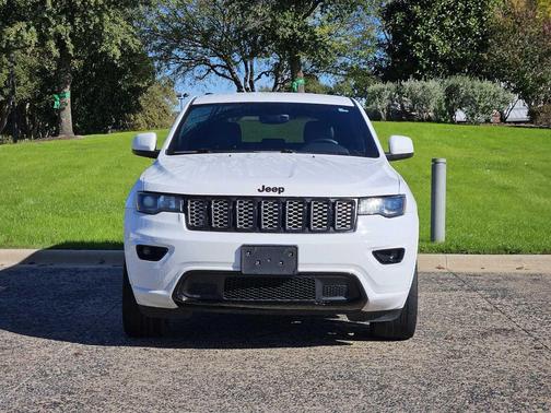 2017 Jeep Grand Cherokee Altitude