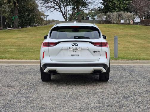 2023 INFINITI QX50 SPORT