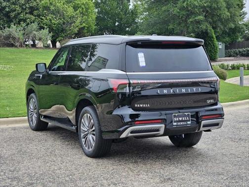 2025 INFINITI QX80 Luxe