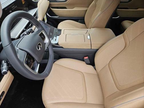 2025 INFINITI QX80 Luxe