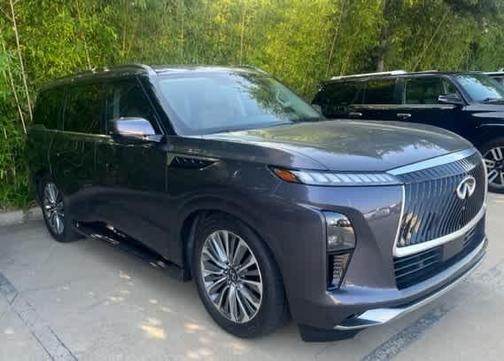 2025 INFINITI QX80 Luxe