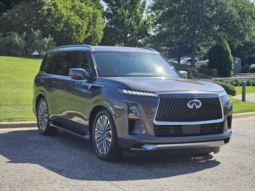 2025 INFINITI QX80 Luxe