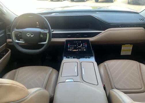 2025 INFINITI QX80 Luxe
