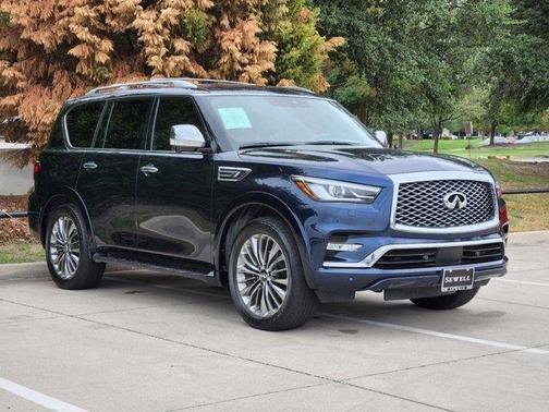 Photo 3 of 28 of 2021 INFINITI QX80 SENSORY