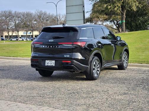 2023 INFINITI QX60 Pure