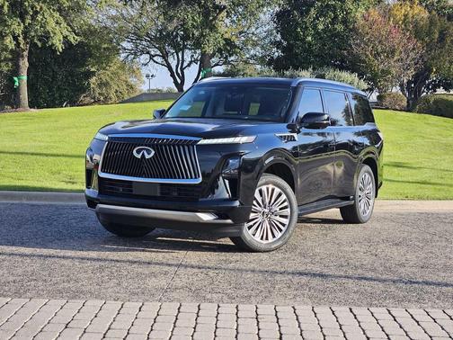 2026 INFINITI QX80 Luxe