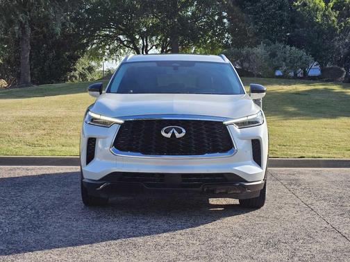 Majestic White 2023 INFINITI QX60 Luxe