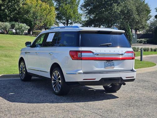2019 Lincoln Navigator Select