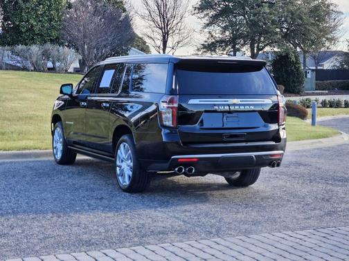 2023 Chevrolet Suburban 4WD High Country
