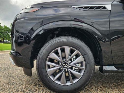 2025 INFINITI QX80 PURE