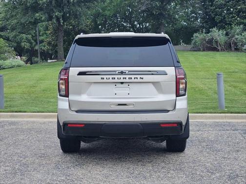 2021 Chevrolet Suburban 4WD Z71