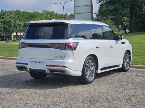 2025 INFINITI QX80 SENSORY AWD
