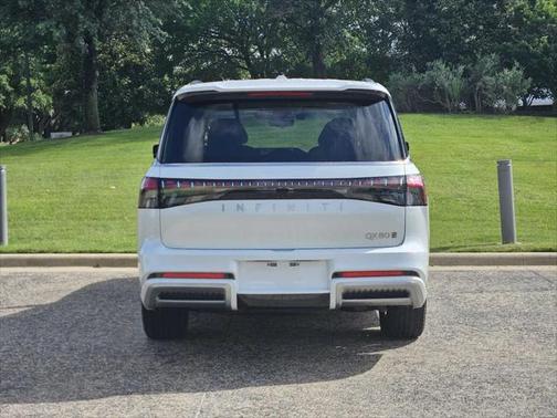 2025 INFINITI QX80 SENSORY AWD