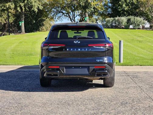 2024 INFINITI QX60 Pure
