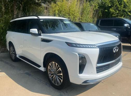 2025 INFINITI QX80 Luxe