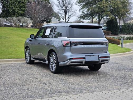 2025 INFINITI QX80 SENSORY AWD