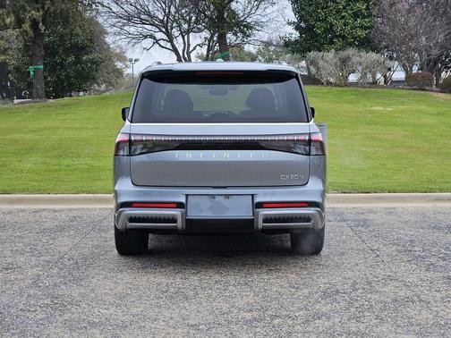 2025 INFINITI QX80 SENSORY AWD