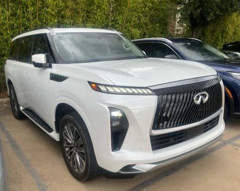 2025 INFINITI QX80 Luxe