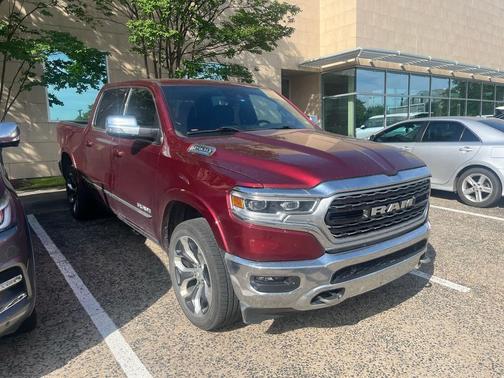 Delmonico Red Pearlcoat 2023 RAM 1500 Limited