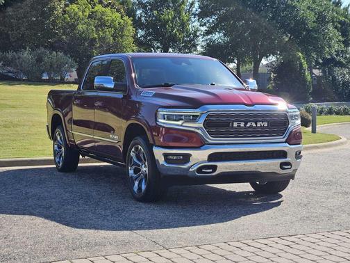 Delmonico Red Pearlcoat 2023 RAM 1500 Limited