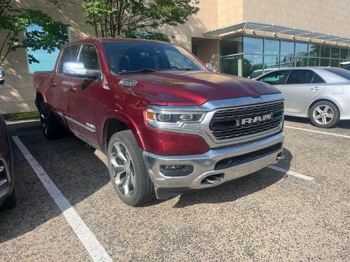 Delmonico Red Pearlcoat 2023 RAM 1500 Limited