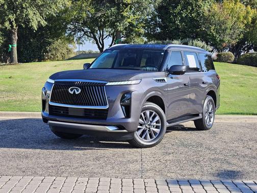 2025 INFINITI QX80 PURE