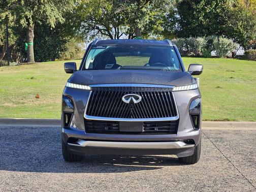 2025 INFINITI QX80 PURE