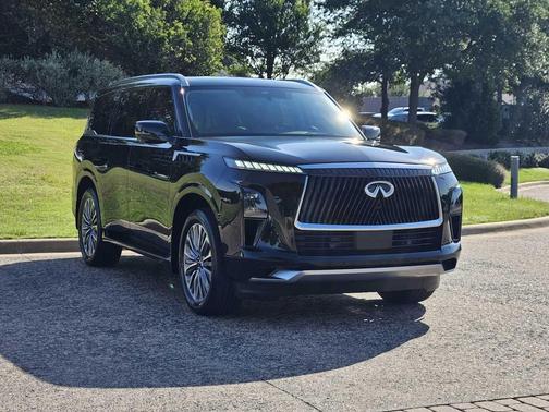 Black Obsidian 2026 INFINITI QX80 Luxe